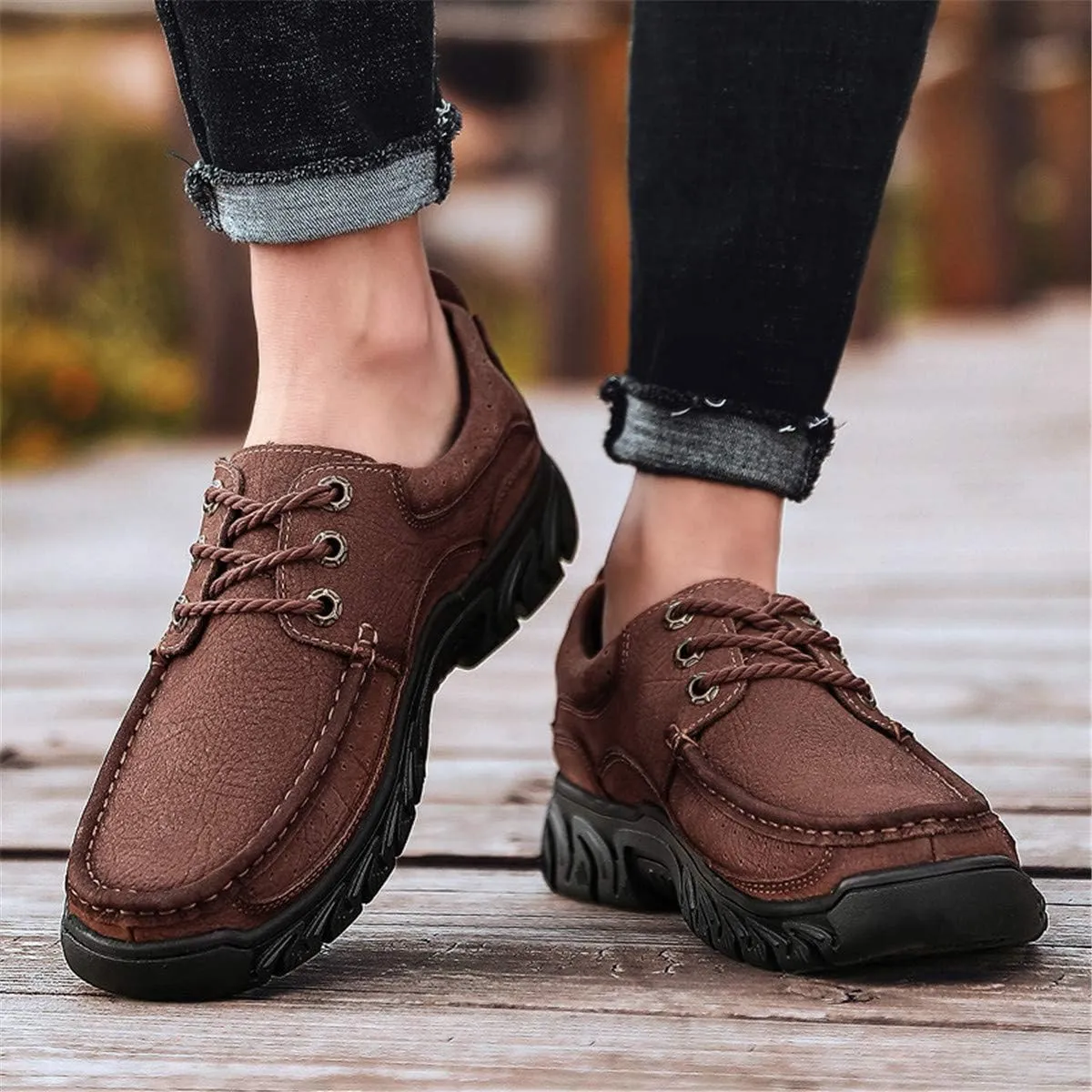 ChicWind Men's Anti Slip Outdoor Leather Sneakers Adventure Moc Hiking Shoes
