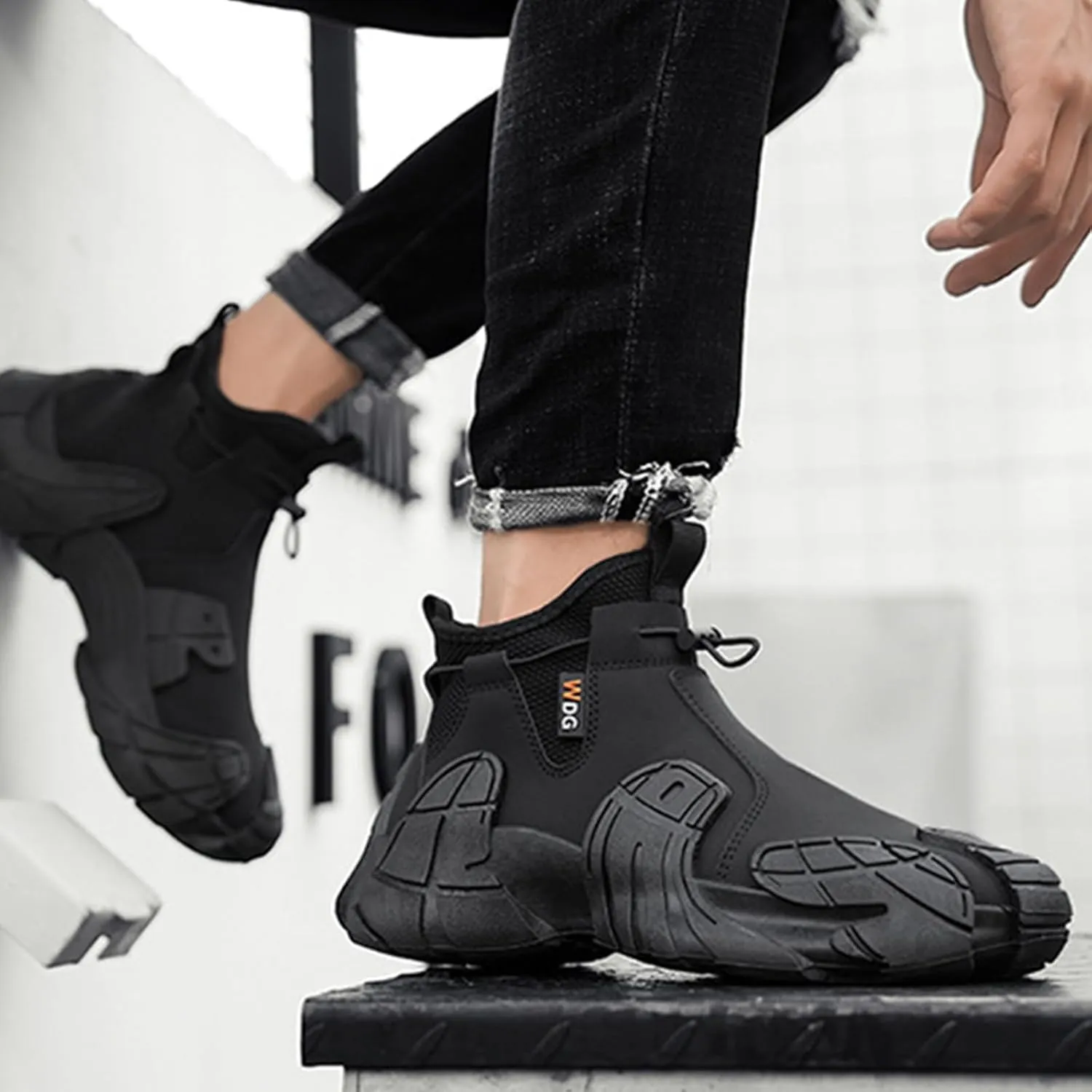 High Top Mens Hiking Shoes Casual Shoes Sneakers Sneakers Non-Slip Outdoor Soles Hiking Shoes Snow Boots