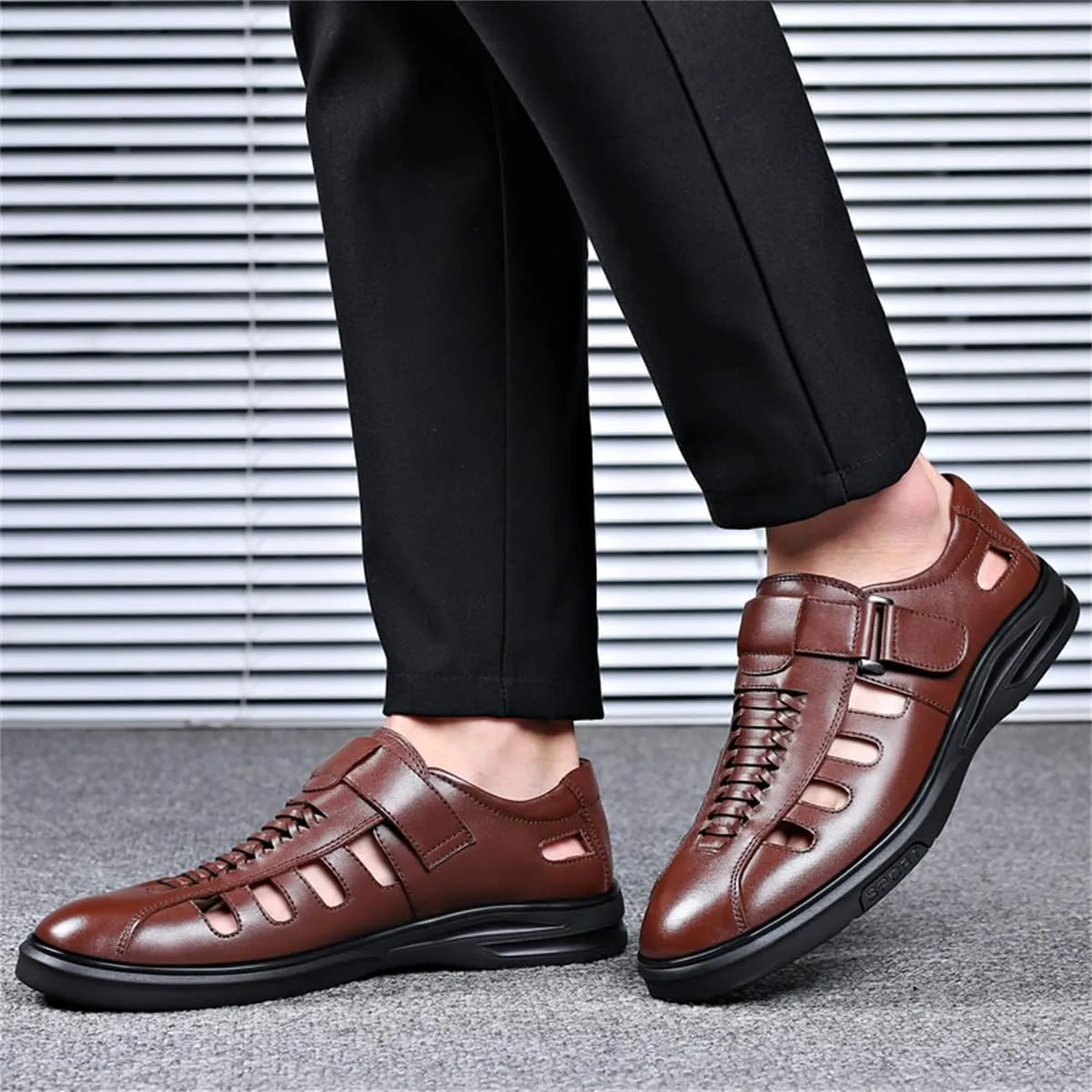 Men's Fashion Business Leather Sandals Casual Dress Shoes Closed Toe Breathable Comfortable Sandals