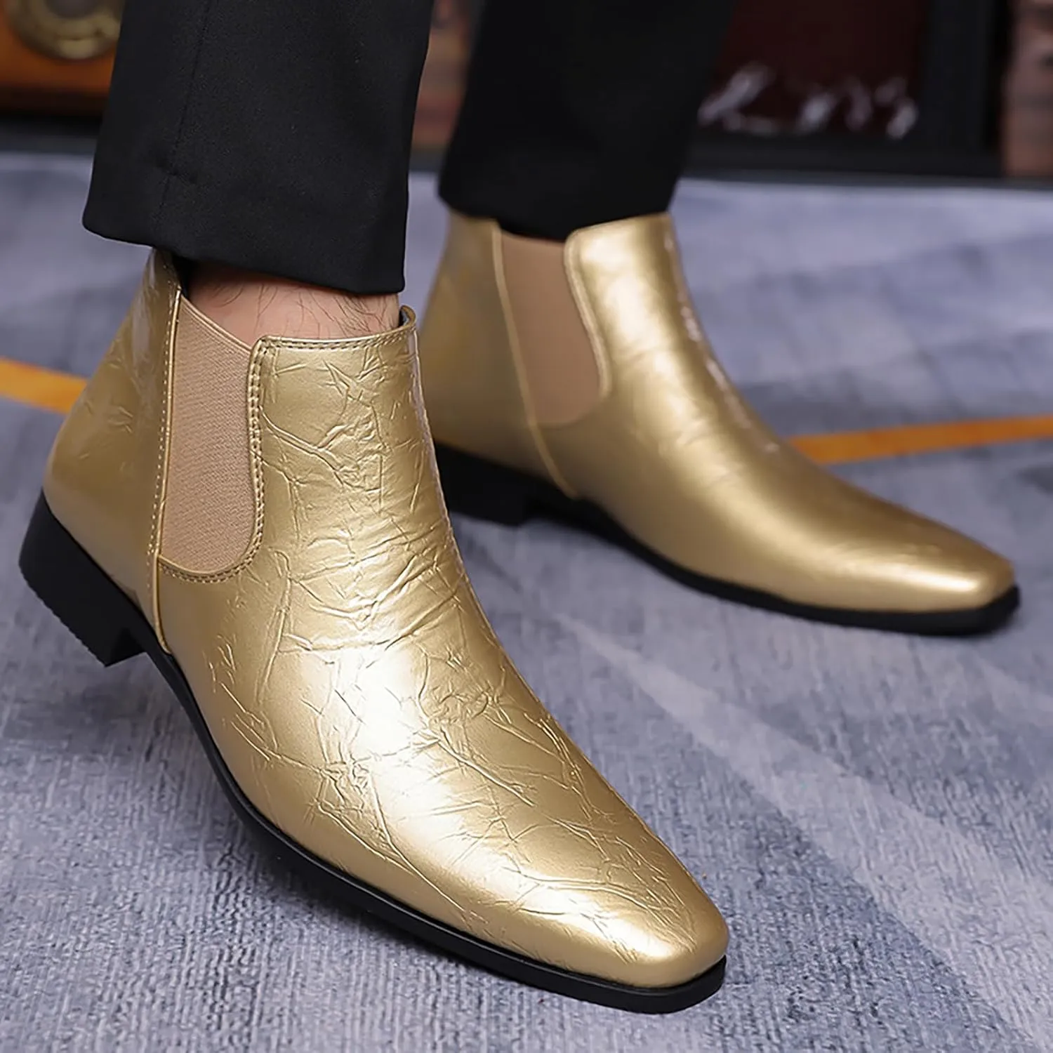 Men's Patent Leather Low Chunky Heel Chelsea Boots Fashion High Gloss Slip-on Business Dress Oxford Boots for Wedding Prom Party Business Work