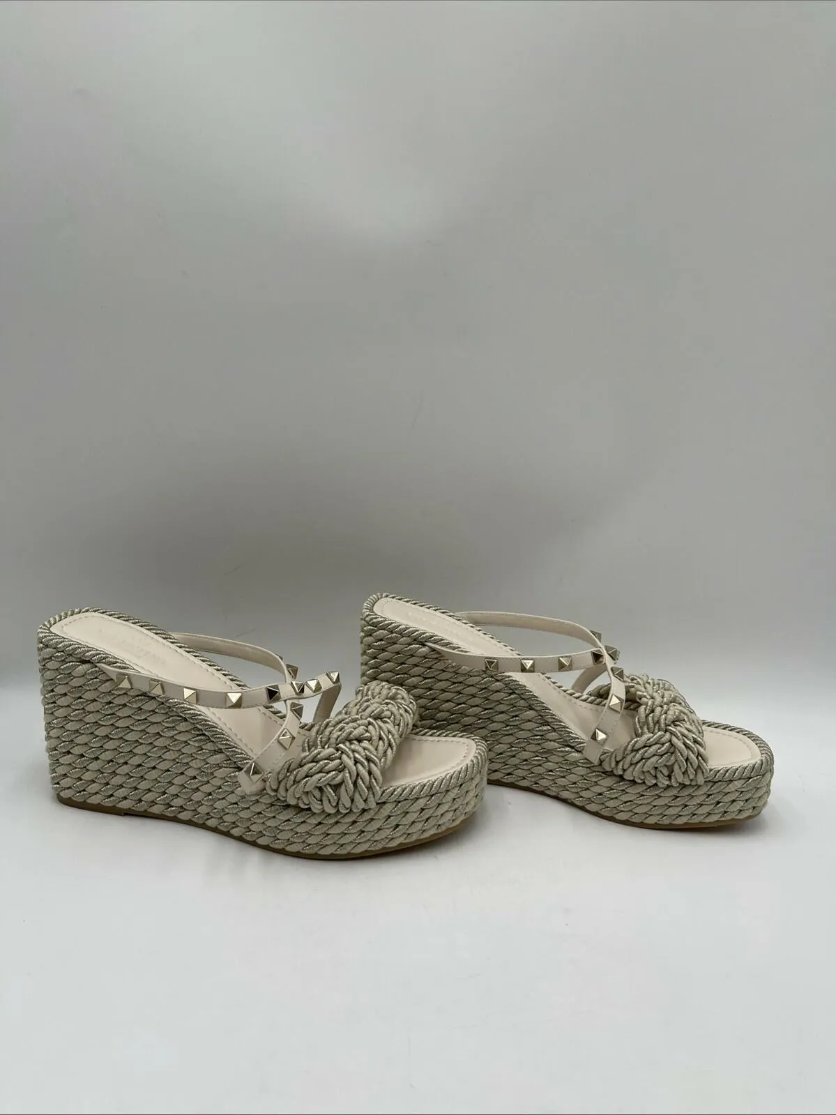 Valentino Garavani Rockstud Torchon Espadrille Wedge Sandals Size 41 - Very Good