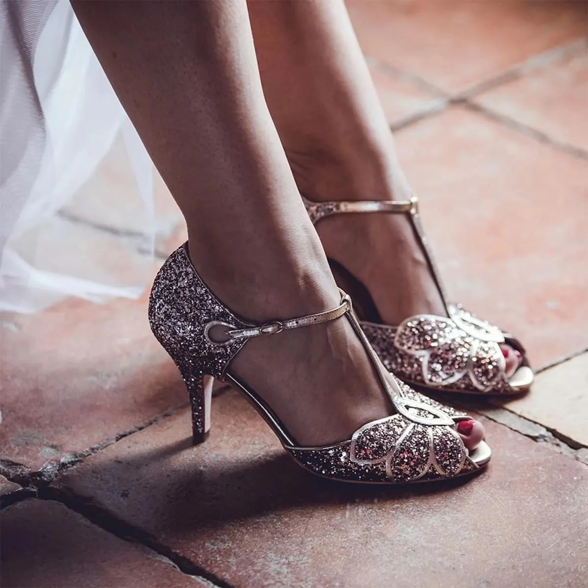 XYD Women Dance Ballroom Latin Jazz Sandals Mid Heels Peep Toe T-Strap Butterfly Bridal Evening Fancy Pumps Shoes